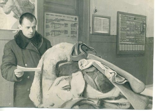 Сбор теплых вещей коллективом городской телефонной станции для Красной Армии. 6 октября 1941 г. Казань