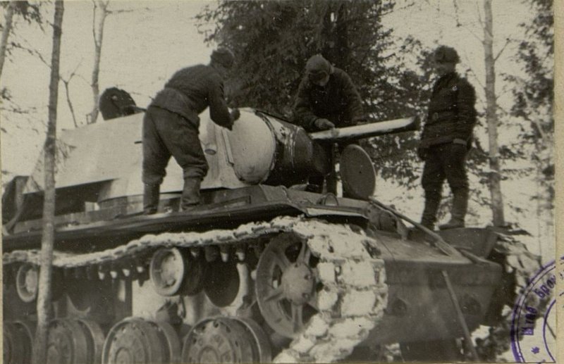 Image: Camouflage of the car for winter conditions