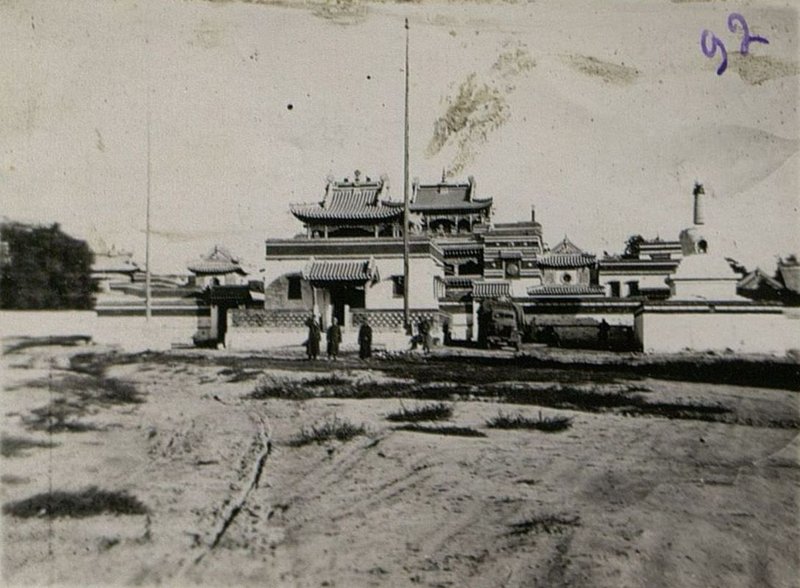 Image: Left - Headquarters of the Chinese prince. Monastery