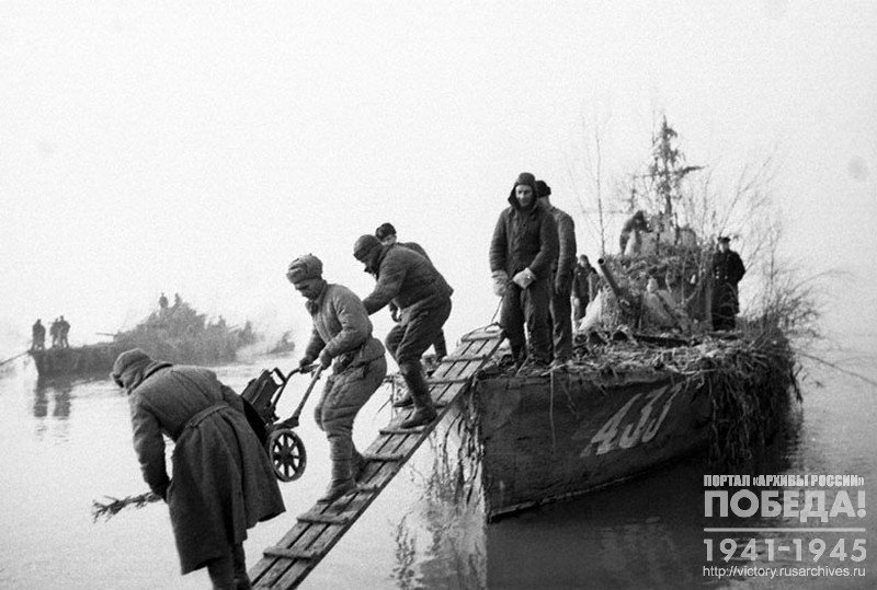 Soviet assault force marines are disembarking in the vicinity of Budapest