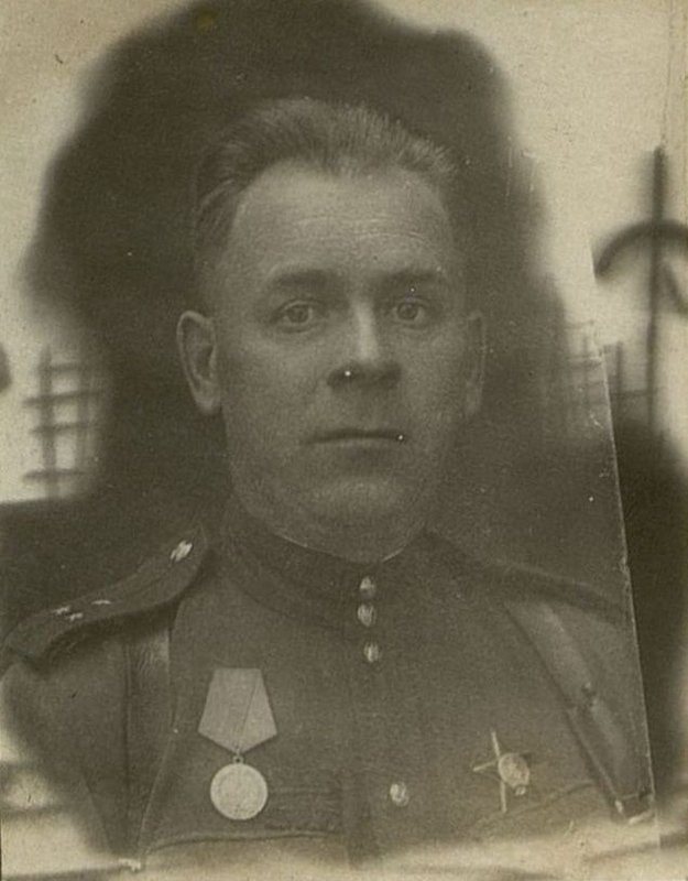 Image: Department of the Bureau of the All-Union Communist Party of Bolsheviks Senior Lieutenant Shurukhin