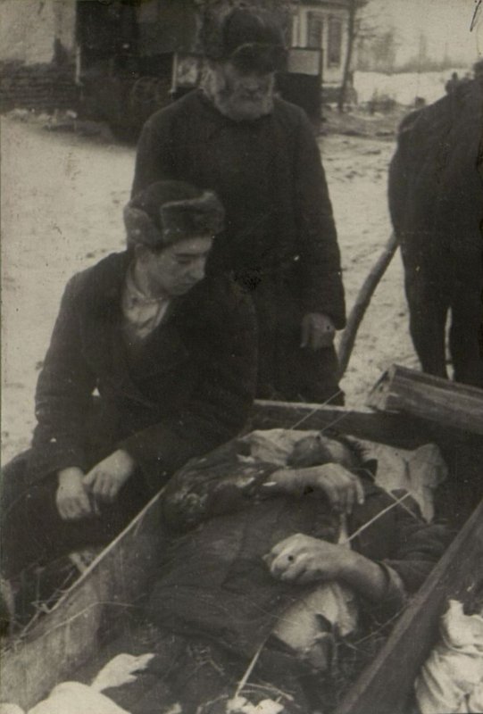 Фотография: За отказ показать дорогу, немцы закололи штыком 70-летнего жителя с. Афанасьево Орлов. обл.