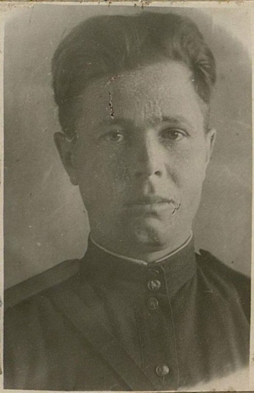 Фотография:  Помощник начальника штаба старший Лейтенант Шохин