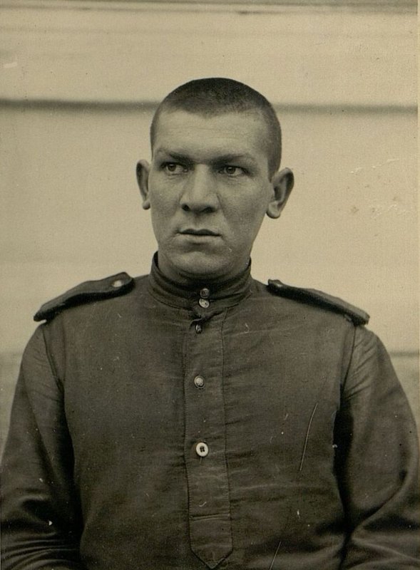 Фотография: Водитель а/м ЗИС-5 Исаев