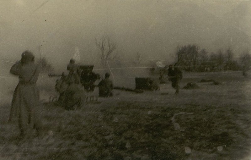 Фотография: Войска продвигаются