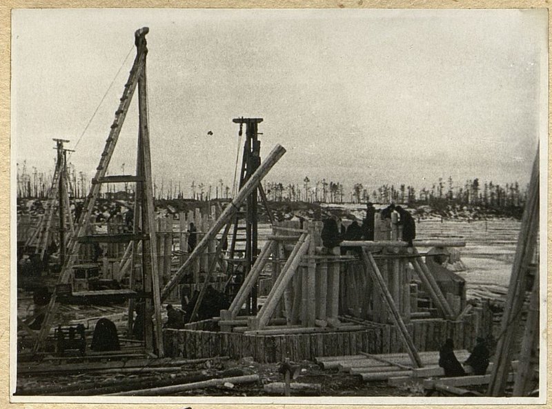 Фотография: Опора под большие пролетные строения с ледозащитн. огражден.