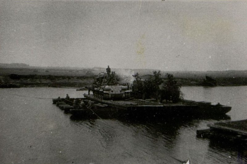 Image: Tanks of the 2nd tank battalion are crossing the Ema-Iõgi river in Tartu