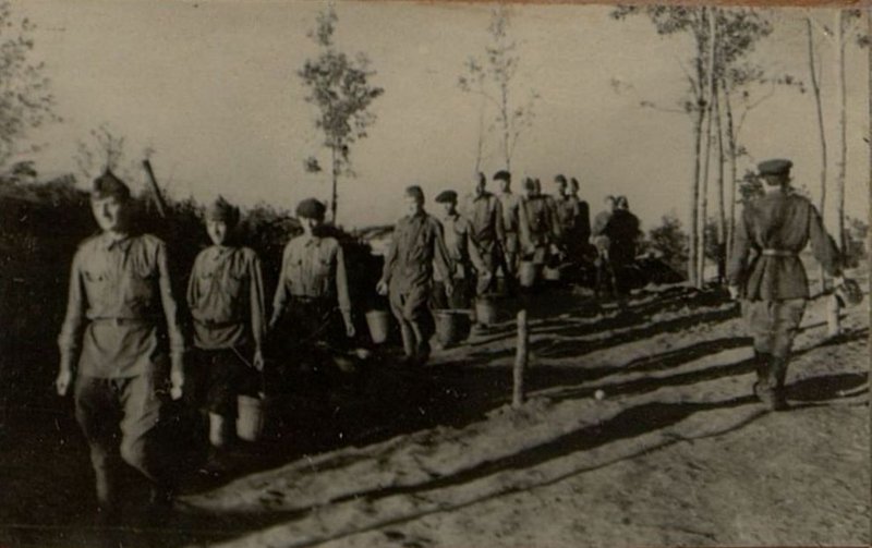 Фотография: Утро в части