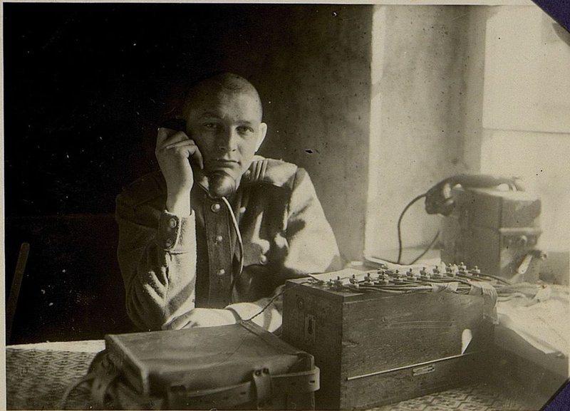 Фотография: Отличник телефонист сержант Самойлов В.