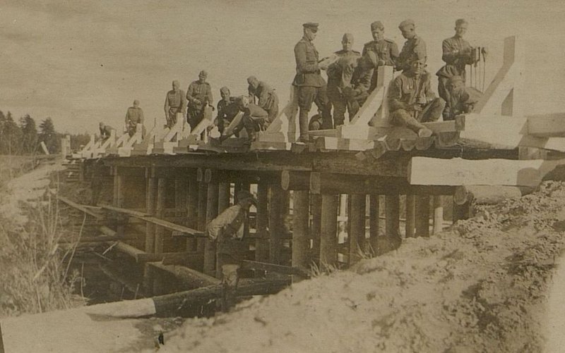 Фотография: Строительство моста через реку Оболь