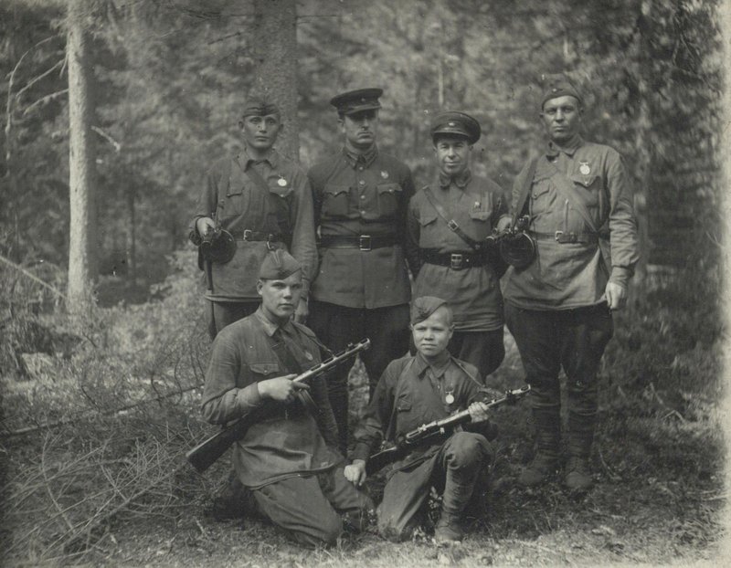 Lieutenant Colonel P.F. Batitsky (standing 2nd from the left) with combat scouts
