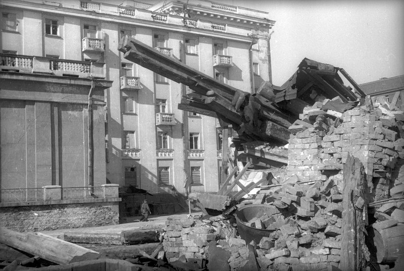 Traces of destruction after Nazi air raid in Murmansk, 1942