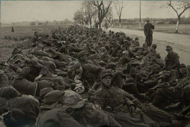 Фотография: Немцы сдаются в плен