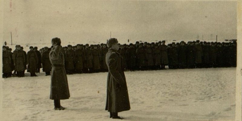 Фотография: Смотр командиром части подполковником товарищ Гавриленковым личного состава его части