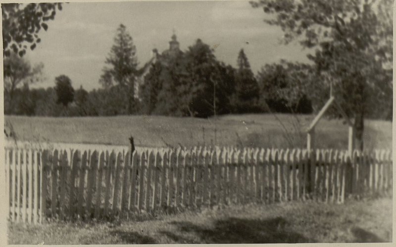 Image: Military burial of unknown soldiers, Ostrovets district, village Vorona