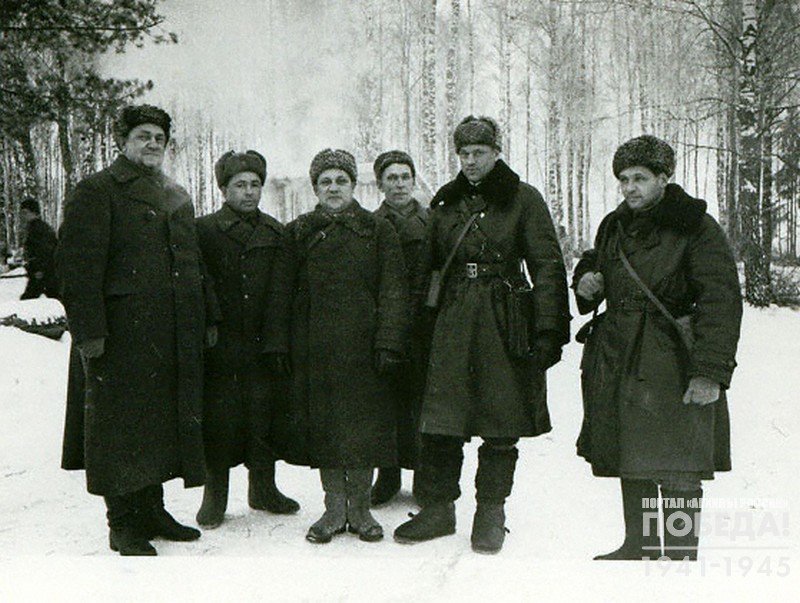 At the 16th Army command post: Rokossovsky K.K., Beloborodov A.P., Lobachev A.A. and writer Stavsky V.P. on one of the front sections in the Istra region
