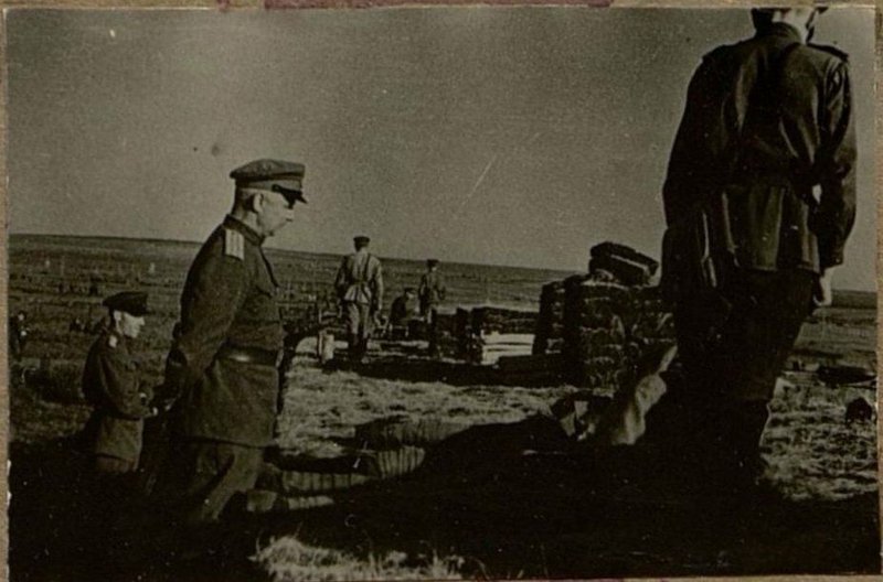 Фотография: Начальник штаба округа генерал майор Богданович во время инспекторской поверки