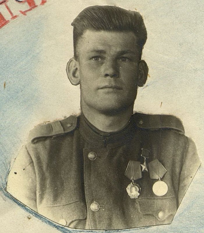 Image: Machine-gunner hero