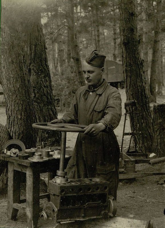 Image: Boring of cylinder blocks. The Red Army soldier Burakov