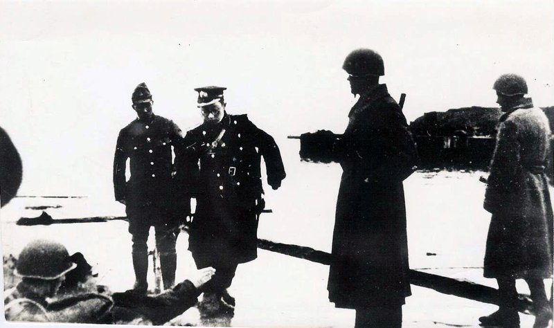 Commander of the 91st Infantry Division, Lieutenant General Fusai Tsutsumi arrives for negotiations on the surrender of the Shumshu Island garrison