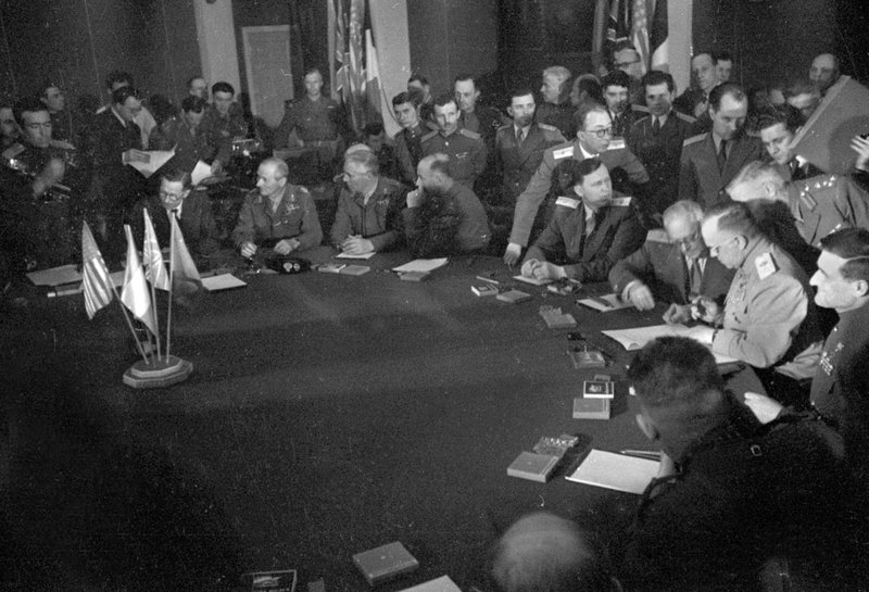 Signing ceremony of the Declaration of German Defeat