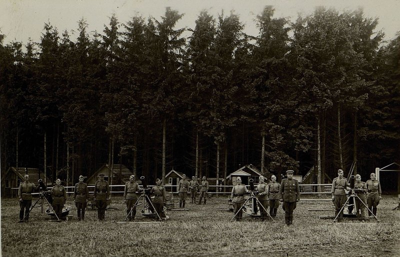 Фотография: Батарея 120 мм минометов. Командир батареи Старший лейтенант Краснополов