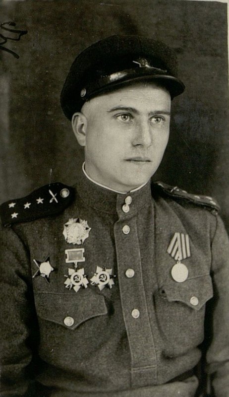 Фотография: Славный артиллерист капитан Варле