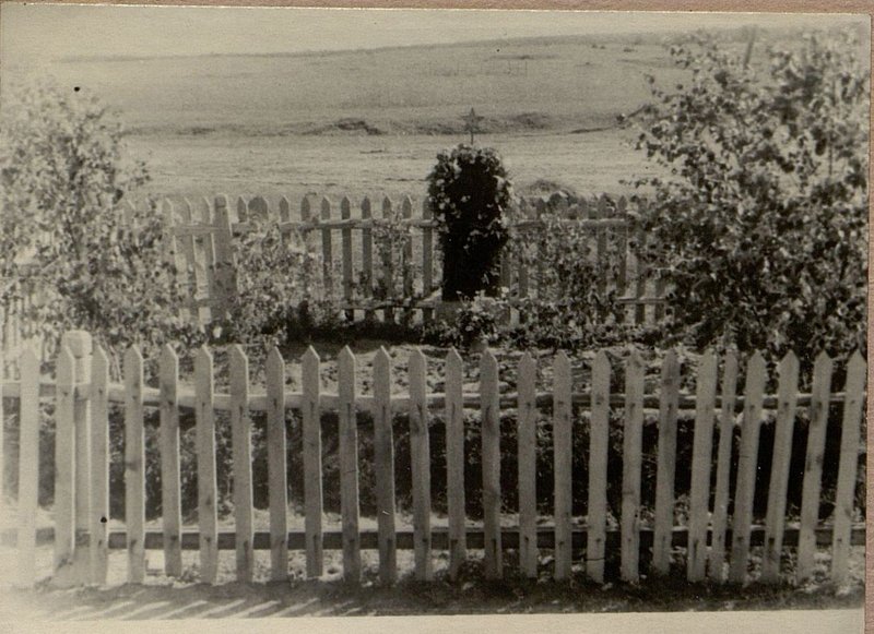 Фотография: Братская могила № 21, Стокский сельский совет, территория Стокской начальной средней школы