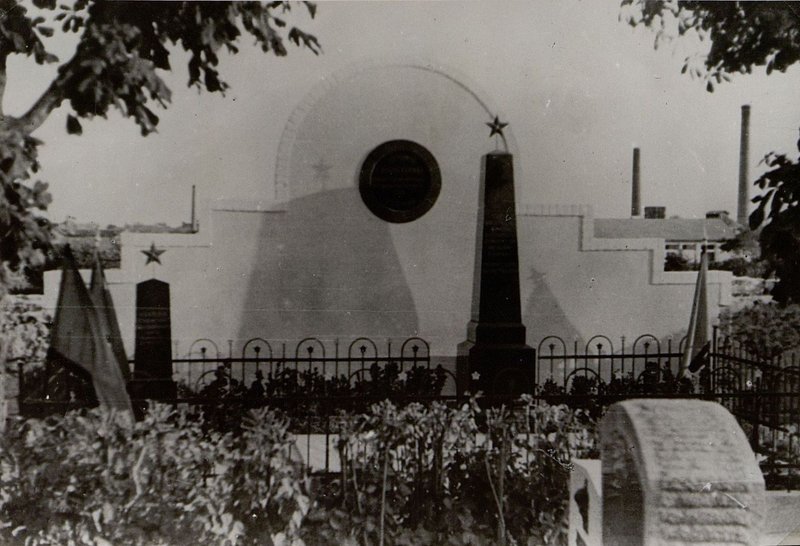 Image: Bad Weslau. Military cemetery
