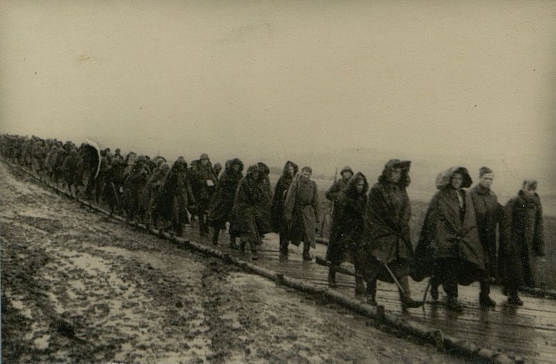 Фотография: Войска устремились в Висле