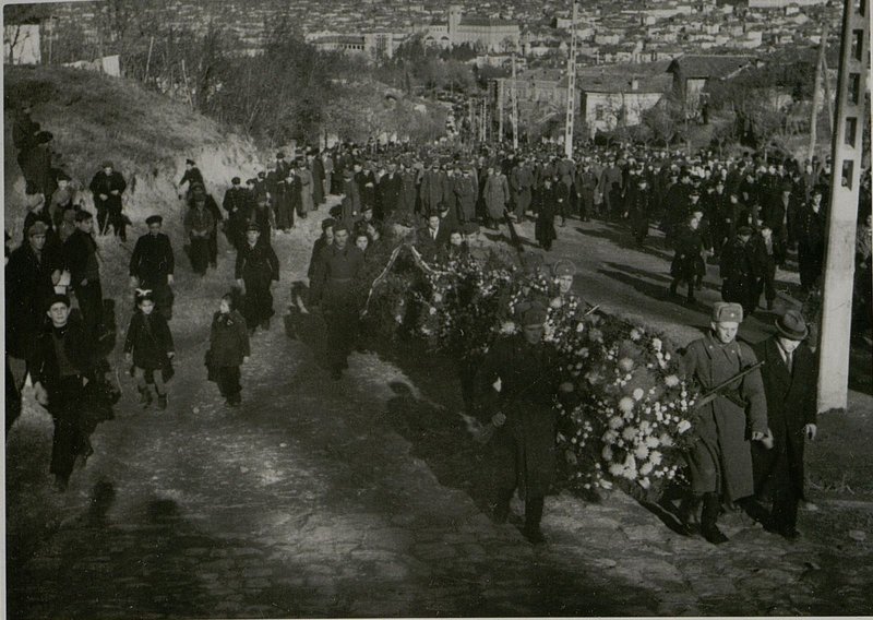 Фотография: Установление мемориальной доски у монумента в Скоболевском парке г. Плевен