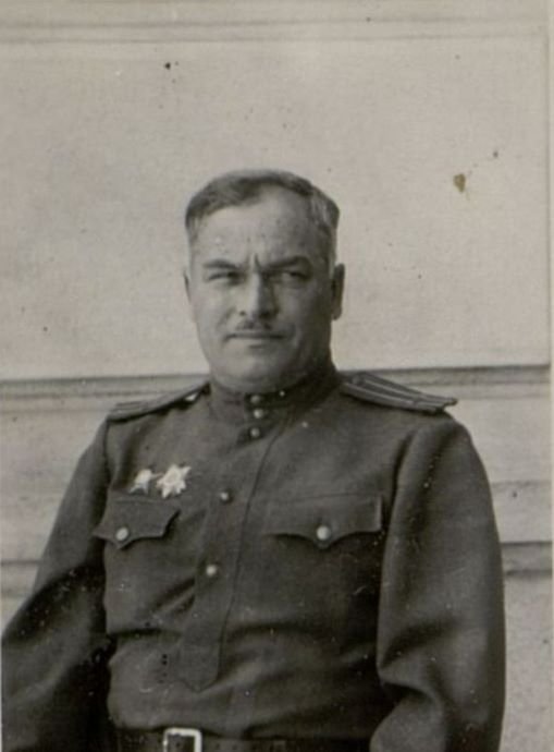 Фотография: Заместитель начальника госпиталя по полит. части полковник Капранов Н.Е.