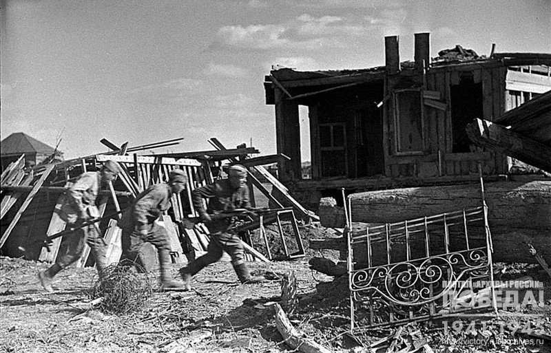 Fighters taking the initial positions