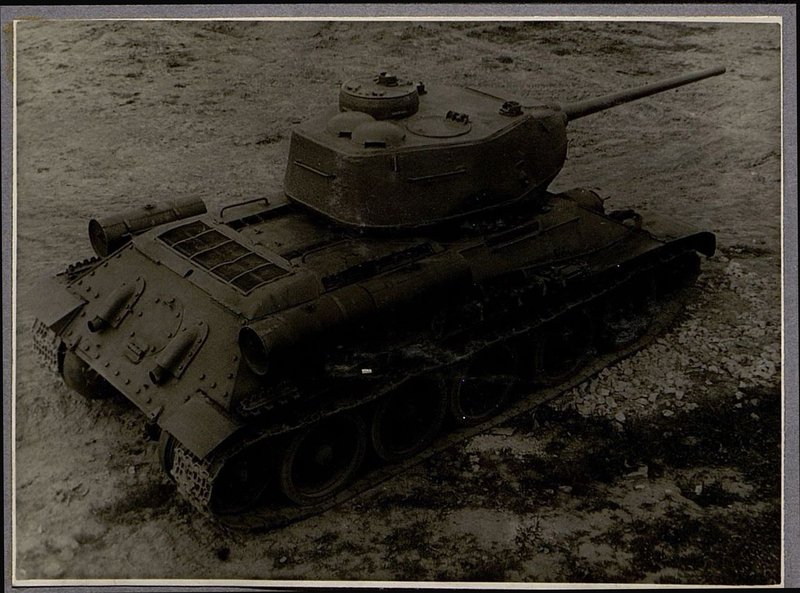 Фотография: Средний танк Т-34
