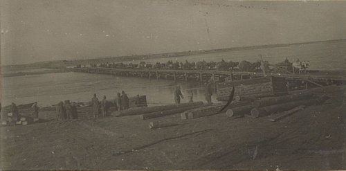 Фотография: 22.10.43 г. Мост вторично восстановлен после налет авиации противника (15 бомбардировщиков) 21.10.1943 г.