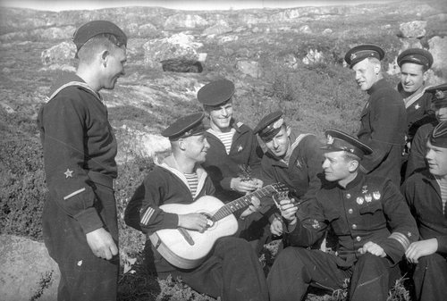 Командир подводной лодки М-172 («малютки») Герой Советского Союза Израиль Фисанович. Кольский п-ов