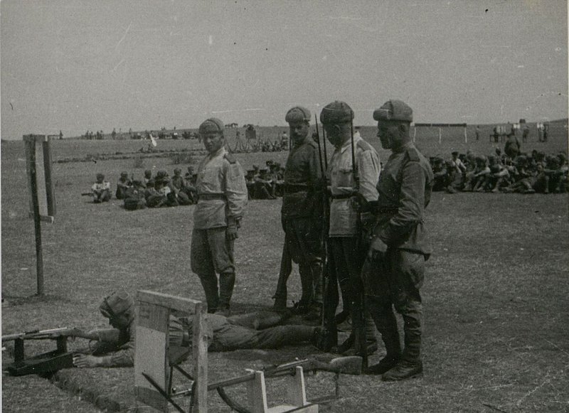 Фотография: Начался период напряженной боевой учебы