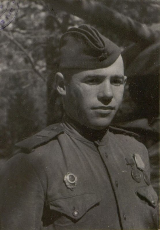 Фотография: Командир башни старший сержант Сидоров И.М.