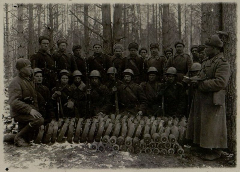 Image: A platoon of Major Pavlov's unit that neutralized 1200 min in a day