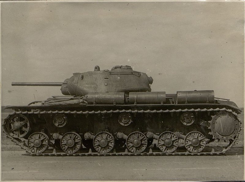 Фотография: Тяжелый танк КВ-1с