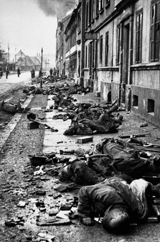 A street after hand-to-hand combat