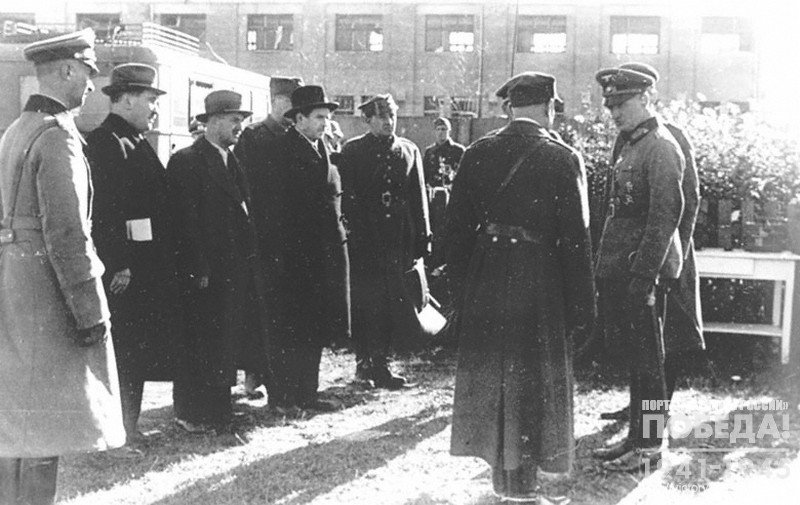 Moment of negotiating ceremony for Poland surrender