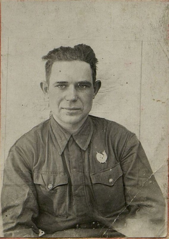 Фотография: Герой боев за г. Калинин Старший Сержант  В. Дегтярев