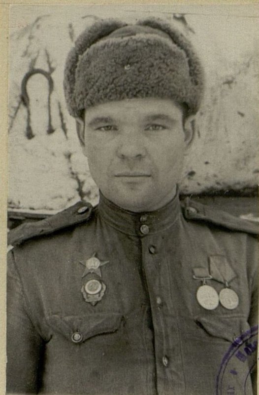 Фотография: Механик-водитель старший сержант Козленков