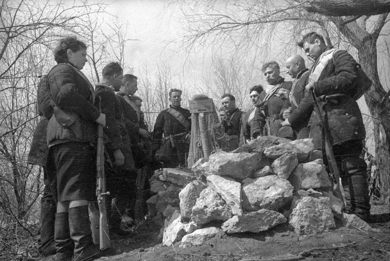 Похороны боевого товарища. Керчь