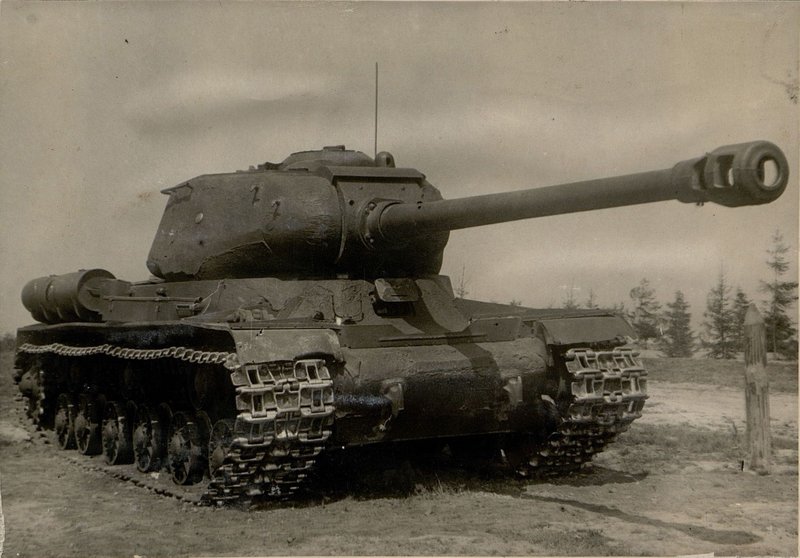 Image: Heavy tank IS-122