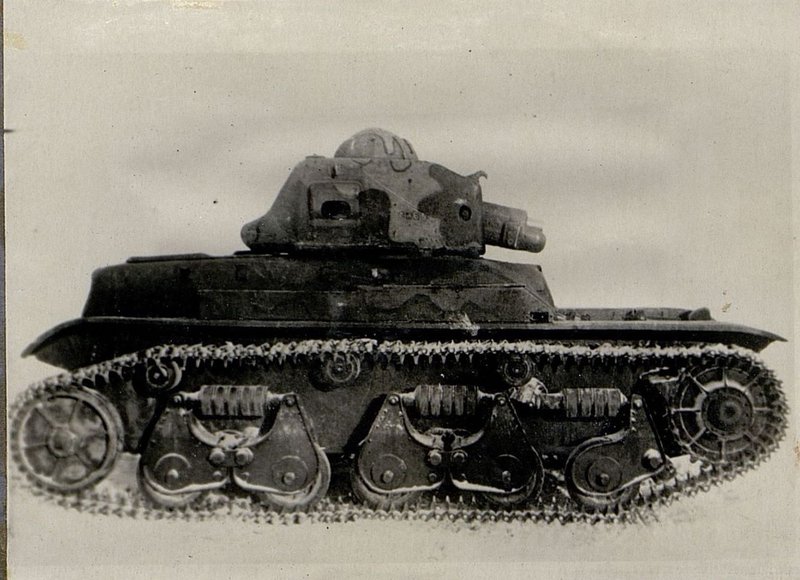 Image: Medium tank "COMYA-35S" (French)