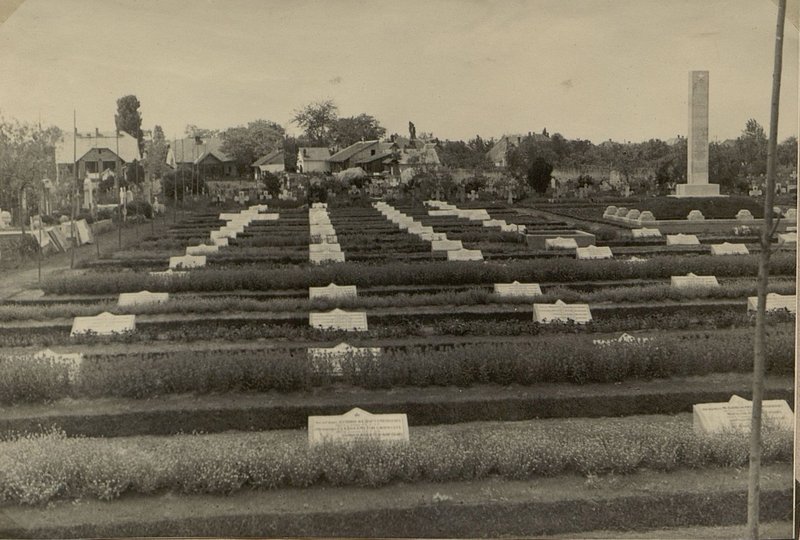 Image: Сity of Szeged. General view of a military cemetery