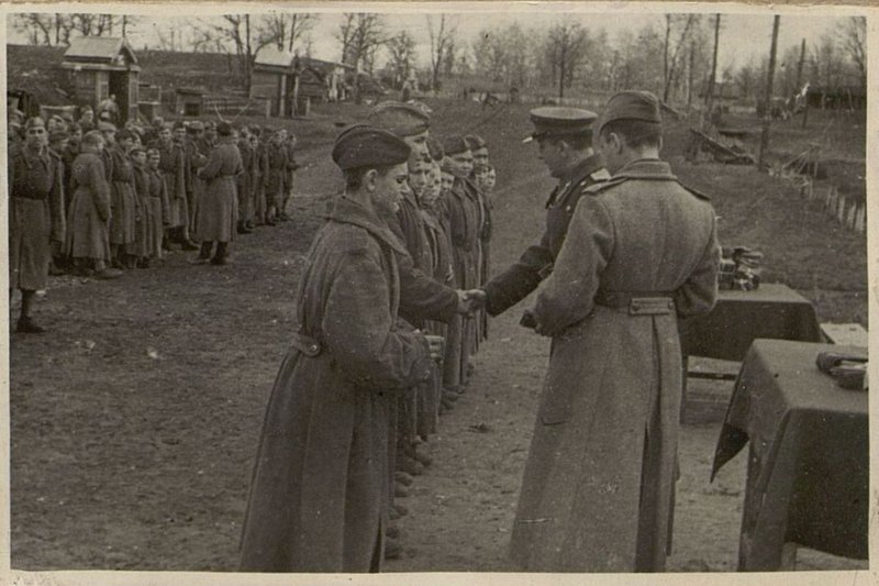 Фотография: Вручение погонов