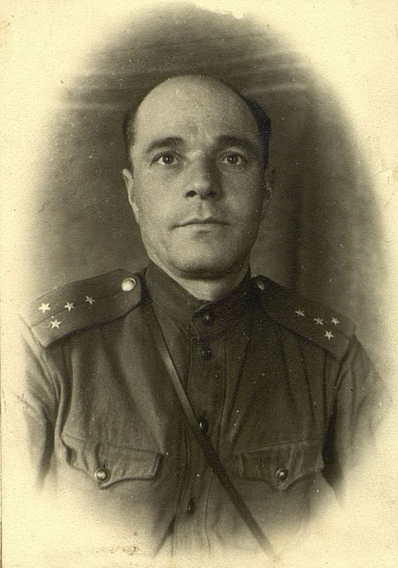 Image: Commander of the 3rd Infantry Battalion Captain Novikov, seriously wounded in the battle for the Seret River